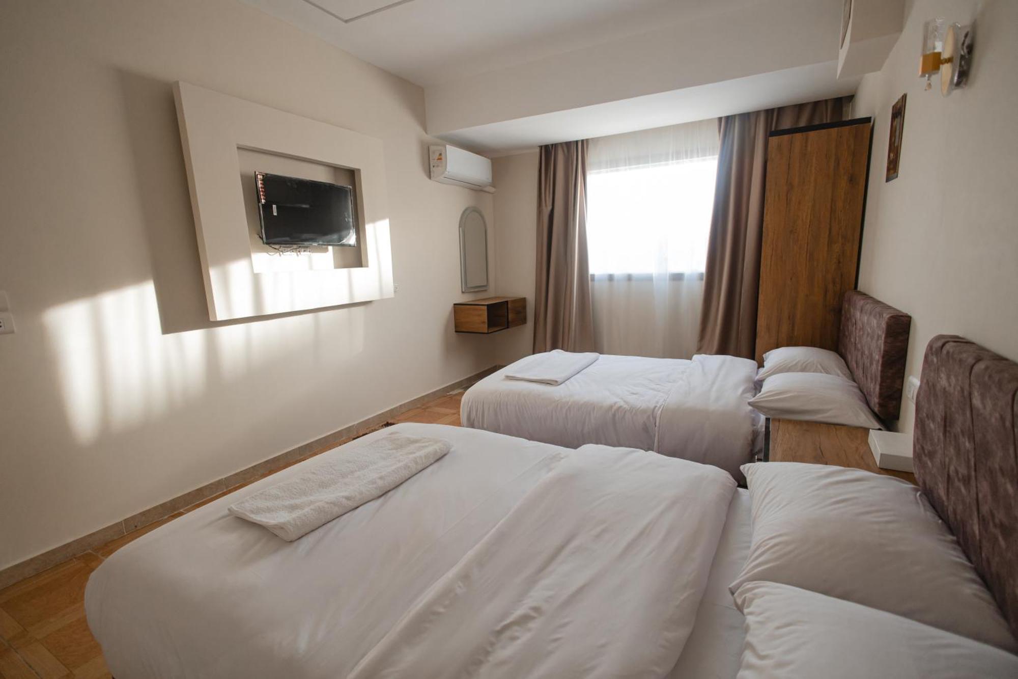 The View Pyramids Hotel Kafret el-Gabal Екстериор снимка